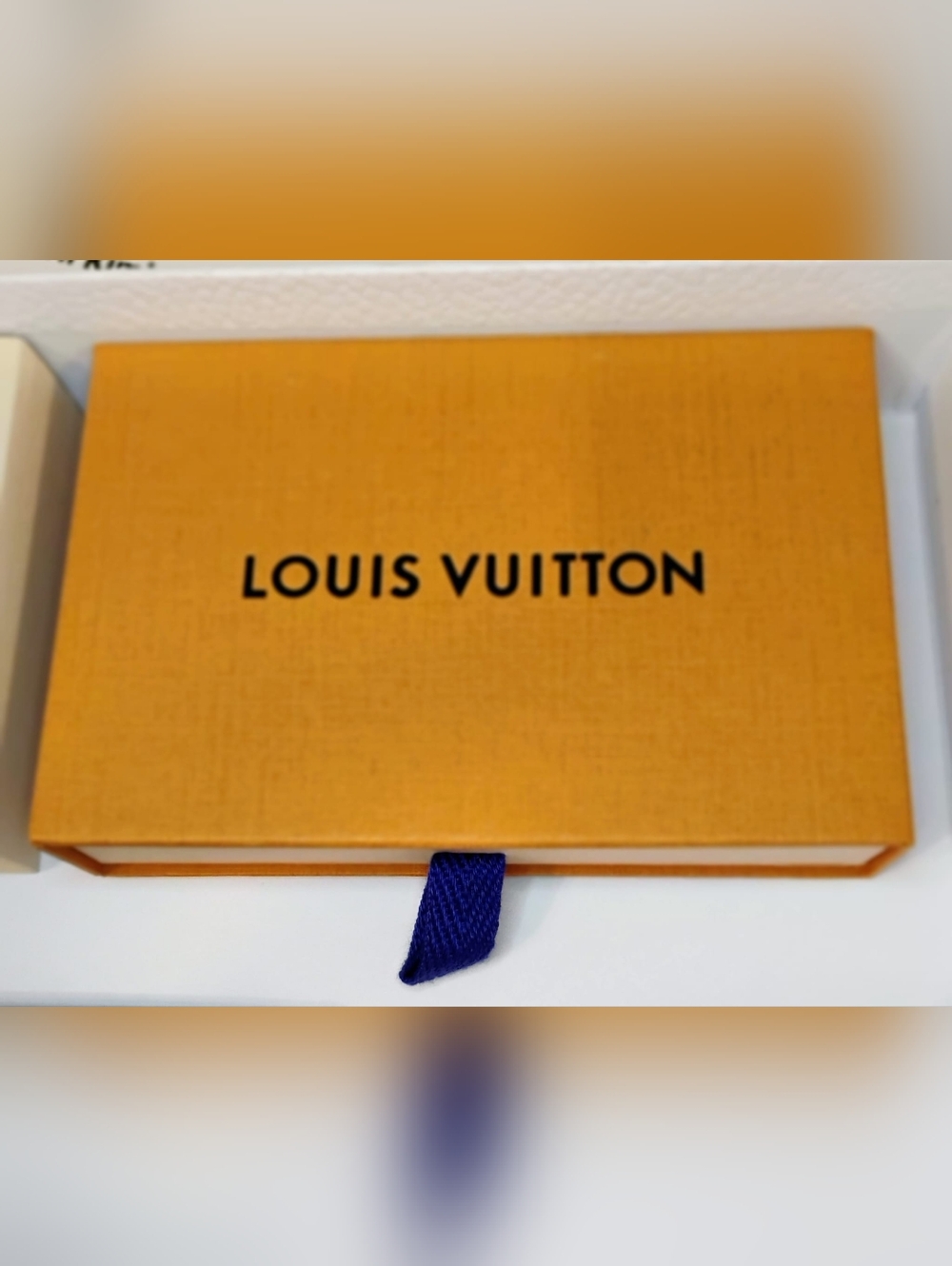 EUC Louis Vuitton Coin Pouch - Classic Monogram w/LV Box - Picture 13 of 14